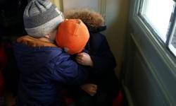 Tijela roditelja ležala su na ulici više od jednog dana. Kako rat čini hiljade djece siročadima