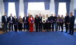 Contracts for 10 new cross-border projects were handed over in Osijek