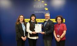 EULEX dorëzoi një donacion për t’i mbështetur fëmijët që trajtohen në klinikën e Hemato-Onkologjisë Pediatrike në Kosovë