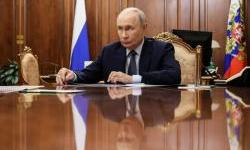 As Russia’s invasion falters, Putin boasts of imaginary victories