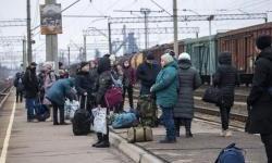 Families flee Russian occupation in southern Ukraine: ‘I thought I would never see my daughter again’