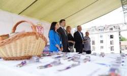 Keys to 18 apartments handed over to refugee families in Arandelovac, Serbia