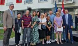 250 displaced families receive keys to new homes in Ovča, Serbia