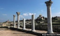 'Cultural Expropriation': Russia Steps Up Seizures Of Artifacts In Occupied Ukraine