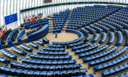 MEPs: Ukraine must be able to strike legitimate military targets in Russia